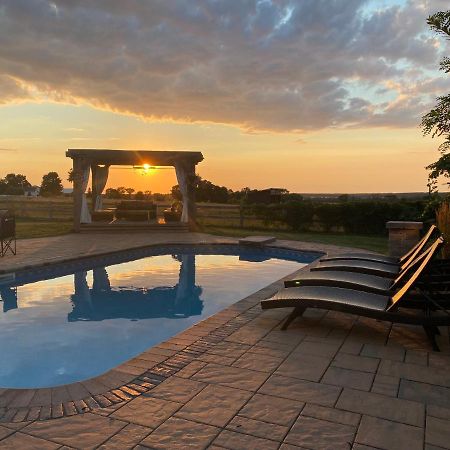 Farmhouse Guest Suite, Pool, Hot Tub, Horses Midhurst Exteriér fotografie